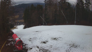 Skiareál Karolinka  - Prostřední část sjezdovky a snowpark - 6.12.2025 v 08:55