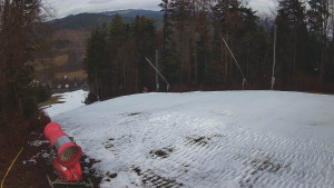 Skiareál Karolinka  - Prostřední část sjezdovky a snowpark - 6.12.2025 v 09:55