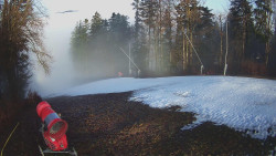 Prostřední část sjezdovky a snowpark