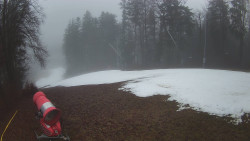 Prostřední část sjezdovky a snowpark