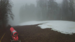 Prostřední část sjezdovky a snowpark