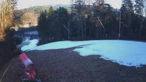Skiareál Karolinka - Prostřední část sjezdovky a snowpark - 13.12.2025 v 08:55 Skiareál Karolinka - Prostřední část sjezdovky a snowpark - 13.12.2025 v 08:55