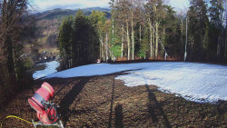 Prostřední část sjezdovky a snowpark