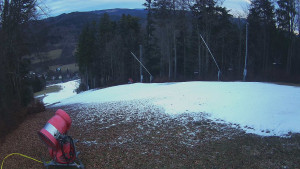 Skiareál Karolinka  - Prostřední část sjezdovky a snowpark - 17.12.2025 v 07:55