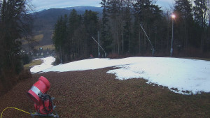 Skiareál Karolinka  - Prostřední část sjezdovky a snowpark - 19.12.2025 v 08:45