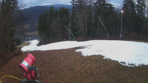 Skiareál Karolinka  - Prostřední část sjezdovky a snowpark - 19.12.2025 v 09:32
