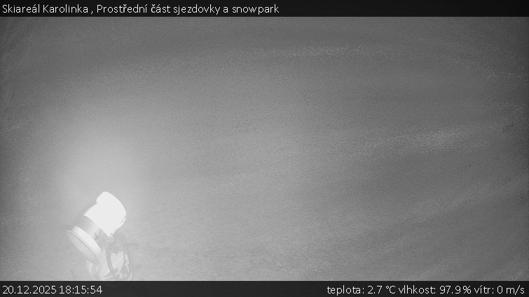 Skiareál Karolinka  - Prostřední část sjezdovky a snowpark - 20.12.2025 v 18:15