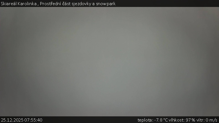 Skiareál Karolinka  - Prostřední část sjezdovky a snowpark - 25.12.2025 v 07:55