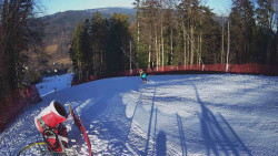 Prostřední část sjezdovky a snowpark