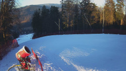 Prostřední část sjezdovky a snowpark
