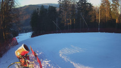 Prostřední část sjezdovky a snowpark