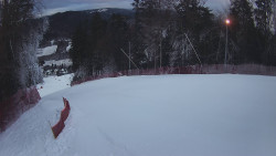 Prostřední část sjezdovky a snowpark