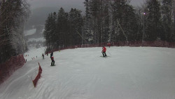 Prostřední část sjezdovky a snowpark