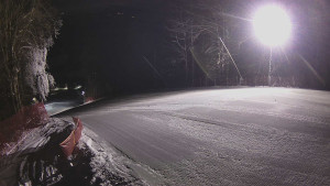 Skiareál Karolinka  - Prostřední část sjezdovky a snowpark - 2.1.2026 v 03:55
