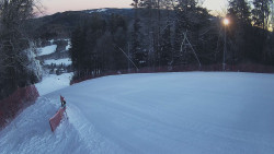 Prostřední část sjezdovky a snowpark