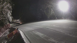 Skiareál Karolinka  - Prostřední část sjezdovky a snowpark - 13.1.2026 v 00:55