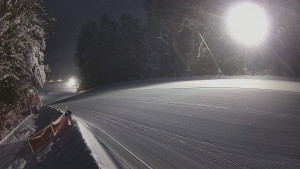 Skiareál Karolinka  - Prostřední část sjezdovky a snowpark - 13.1.2026 v 06:55