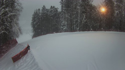 Prostřední část sjezdovky a snowpark