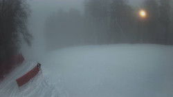 Prostřední část sjezdovky a snowpark