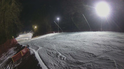 Prostřední část sjezdovky a snowpark