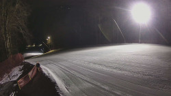 Prostřední část sjezdovky a snowpark