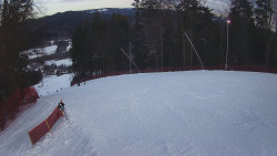 Prostřední část sjezdovky a snowpark