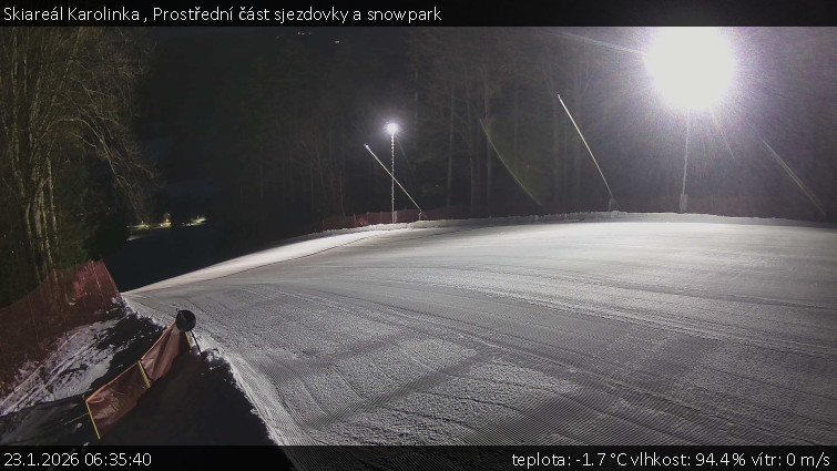 Skiareál Karolinka  - Prostřední část sjezdovky a snowpark - 23.1.2026 v 06:35