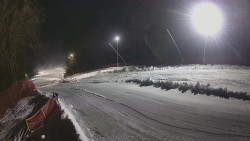 Prostřední část sjezdovky a snowpark