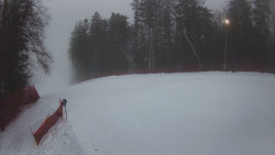 Prostřední část sjezdovky a snowpark