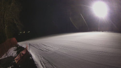 Prostřední část sjezdovky a snowpark