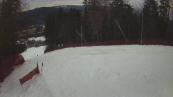 Prostřední část sjezdovky a snowpark