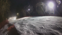 Prostřední část sjezdovky a snowpark