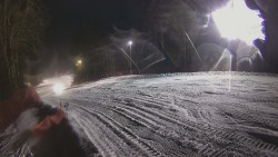 Prostřední část sjezdovky a snowpark