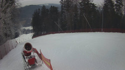 Prostřední část sjezdovky a snowpark