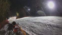 Prostřední část sjezdovky a snowpark