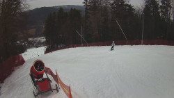 Prostřední část sjezdovky a snowpark