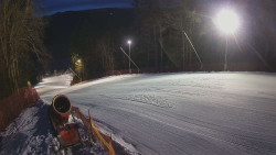 Prostřední část sjezdovky a snowpark