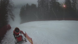 Prostřední část sjezdovky a snowpark