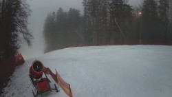 Prostřední část sjezdovky a snowpark