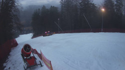 Prostřední část sjezdovky a snowpark