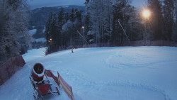 Prostřední část sjezdovky a snowpark
