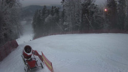 Prostřední část sjezdovky a snowpark