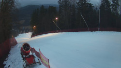 Prostřední část sjezdovky a snowpark