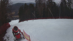 Prostřední část sjezdovky a snowpark