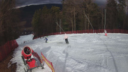 Prostřední část sjezdovky a snowpark