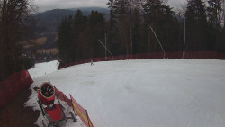 Prostřední část sjezdovky a snowpark