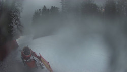 Prostřední část sjezdovky a snowpark