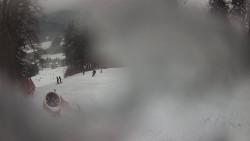 Prostřední část sjezdovky a snowpark