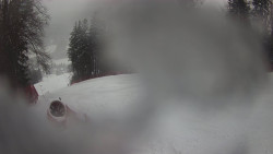 Prostřední část sjezdovky a snowpark