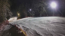 Prostřední část sjezdovky a snowpark